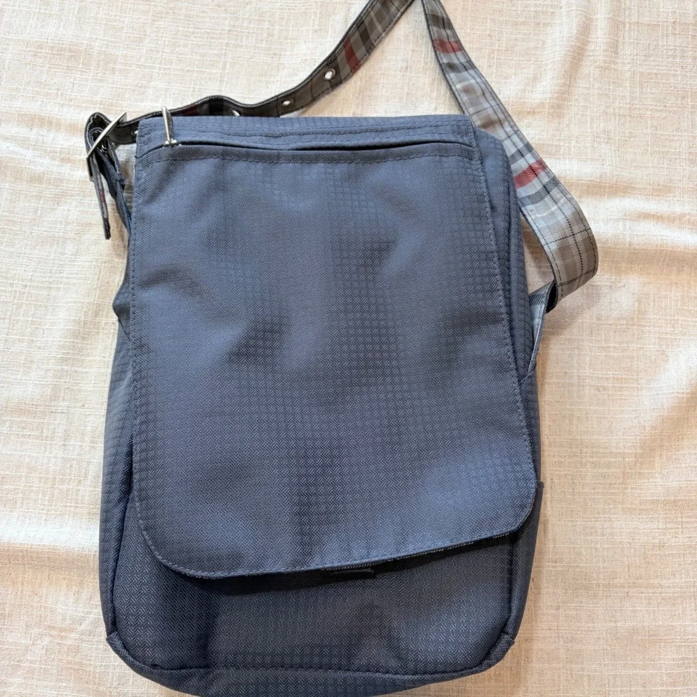 Carnaby Street by Picnic Time Gray Plaid Lined‎ Messenger Crossbody Bag